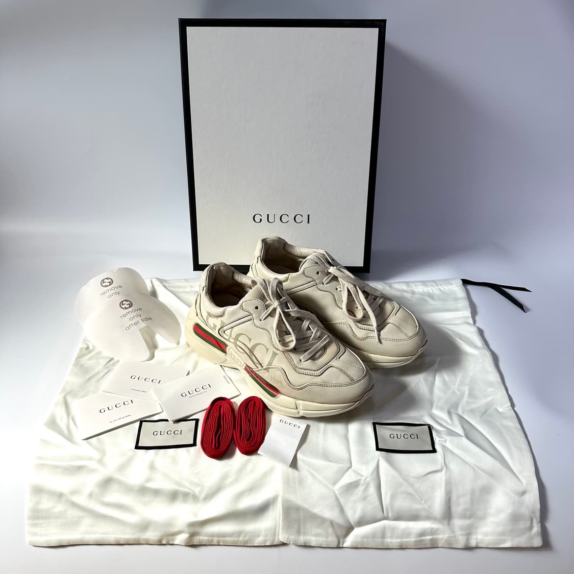 [풀박스] 구찌 롸이톤 레더 띠 로고 스니커즈 7.5(265mm) 라이톤 상품이미지1