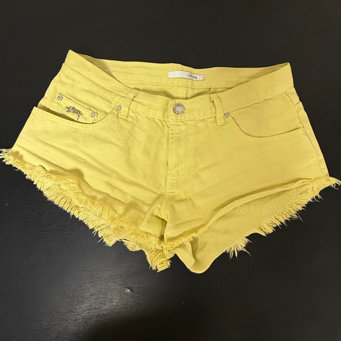 Stussy 옐로우 컷오프 데님 핫팬츠 상품이미지2