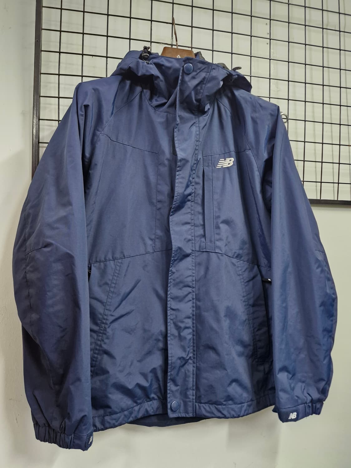 100L 뉴발란스 클래식 후드 바람막이 자켓 네이비 상품이미지2