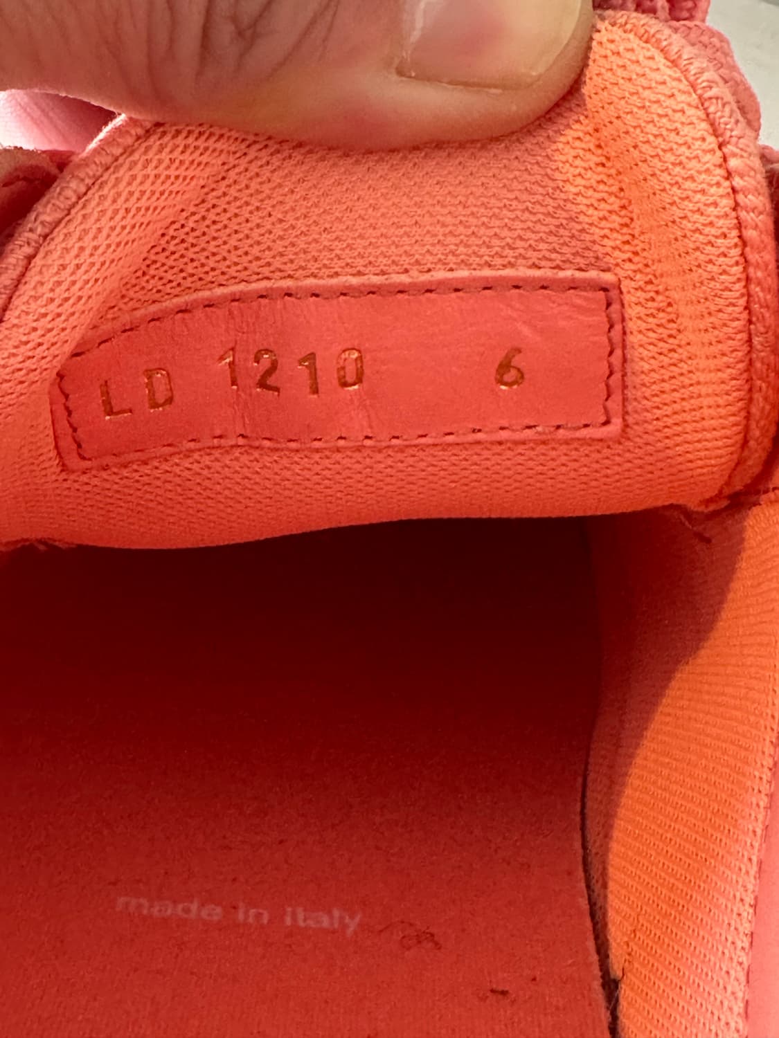 루이비통 타투 라인 스니커즈 상품이미지3