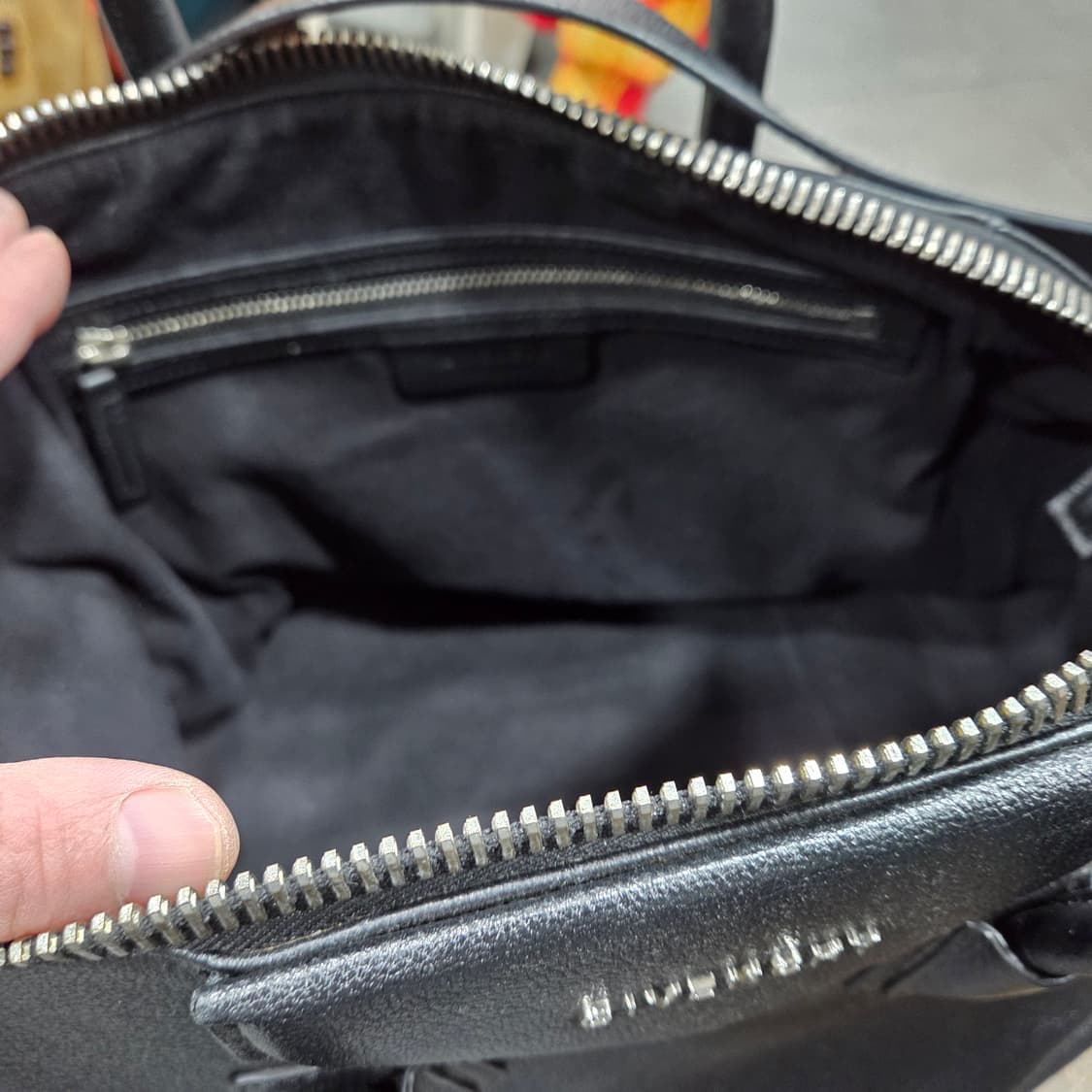 지방시 안티고나 라지 토트 상품이미지7