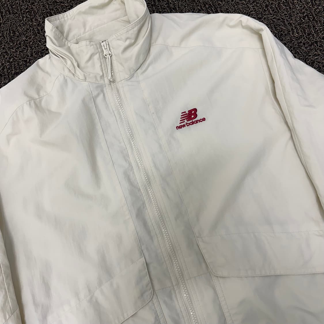 뉴발란스 바람막이 자켓 아이보리 95(M) 상품이미지2