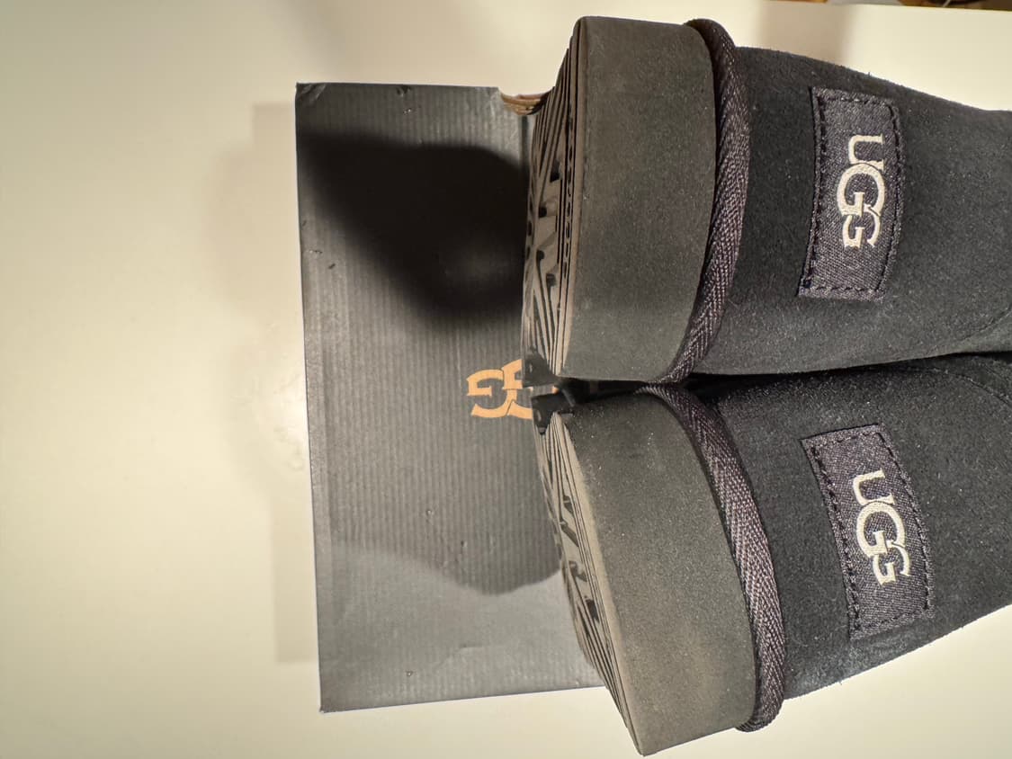 어그 UGG 숏 블랙 10size(280-285)판매합니다. 상품이미지2