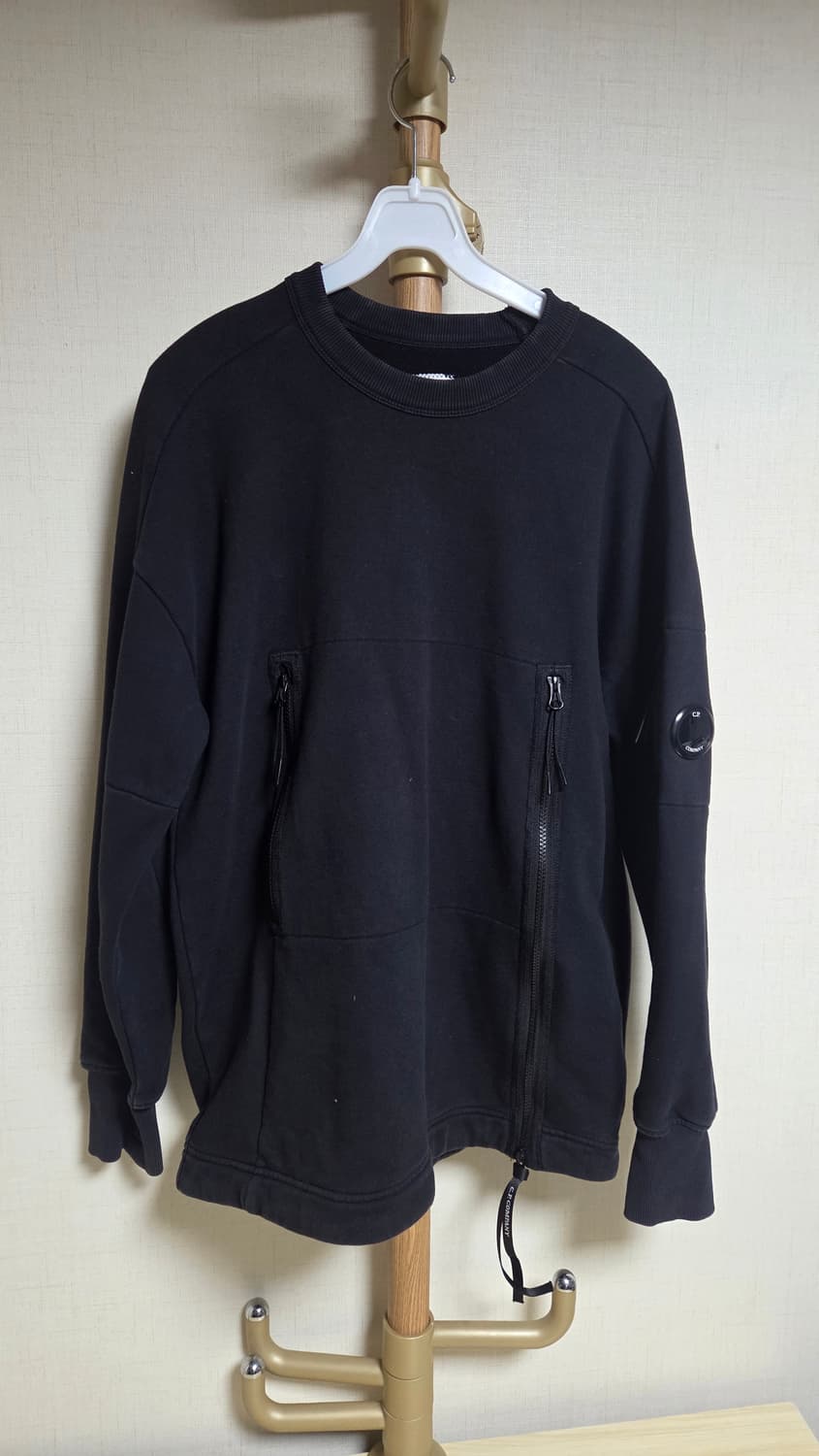 CP 컴퍼니 블랙 지퍼포인트 맨투맨 상품이미지1