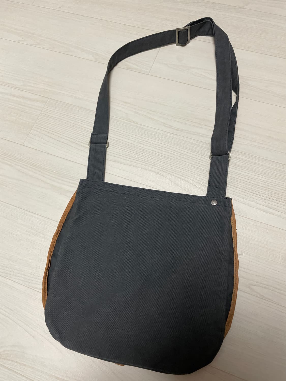 비즈빔 mil shoulder bag 숄더백 상품이미지2