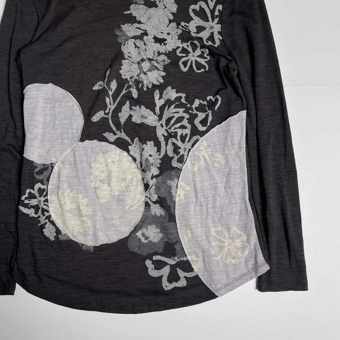 플라워 프린트 서클 패치 롱슬리브 (italy made) 상품이미지3