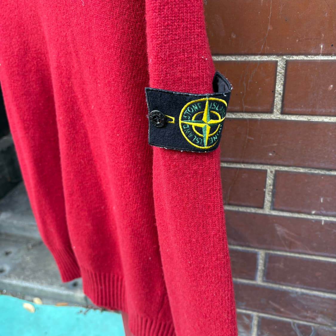 스톤아일랜드 브이넥 레드 스웨터 상품이미지3