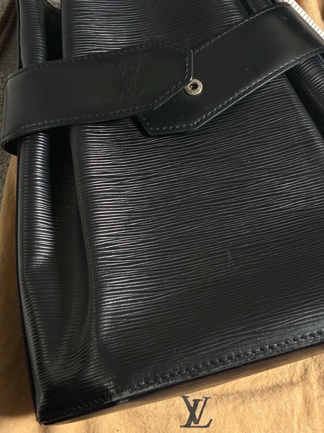 루이비통 삭데폴 에삐 상품이미지3