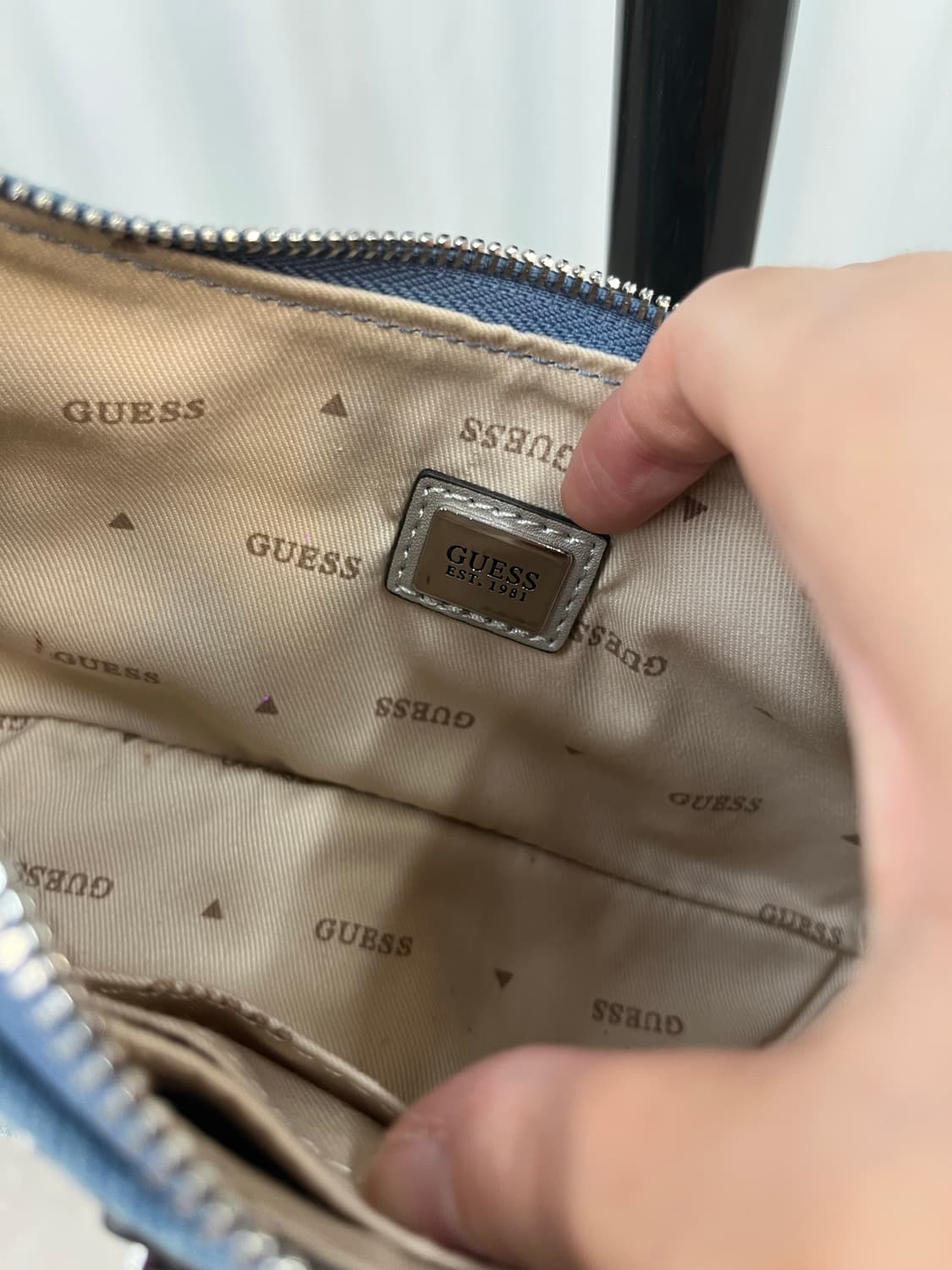 Guess Cubic Shoulder Bag 상품이미지7