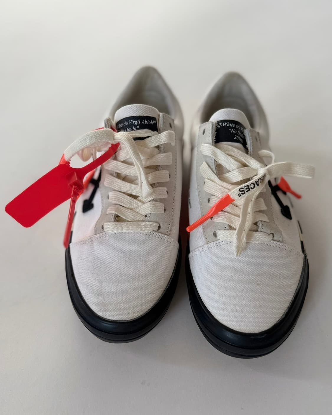 오프화이트 로우 벌크 스니커즈 화이트 상품이미지7