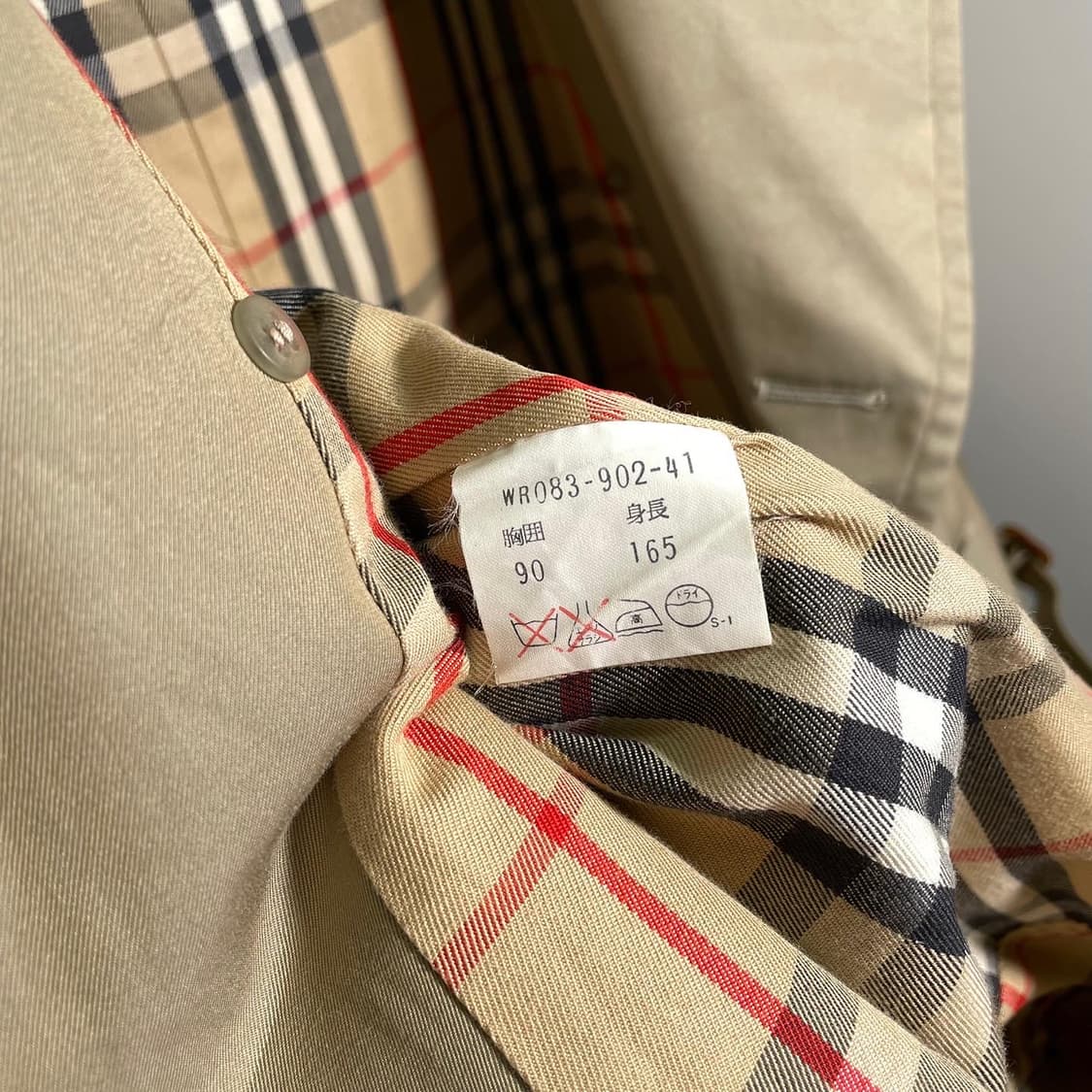 버버리 노바체크 안감 더블 견장 로브 트렌치 코트 상품이미지9