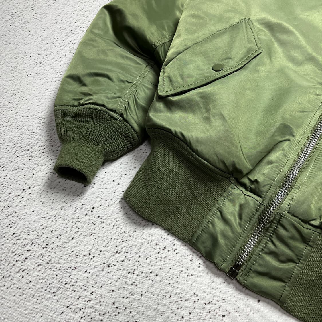 Alpha Industries MA-1 Flight Jacket 상품이미지4