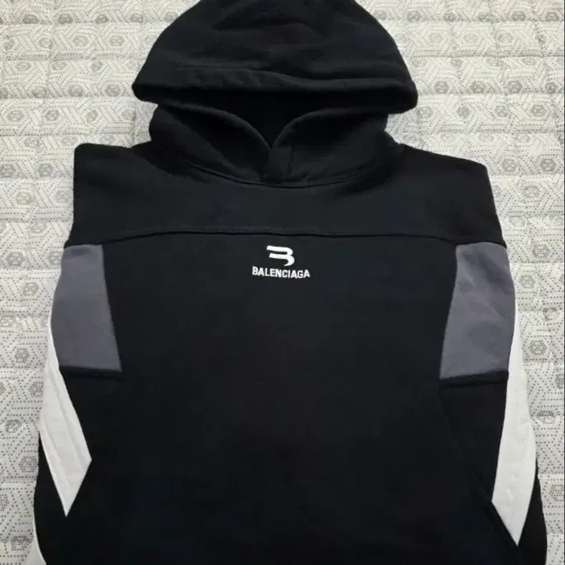 발렌시아가 로고 후드 티셔츠 100 상품이미지3