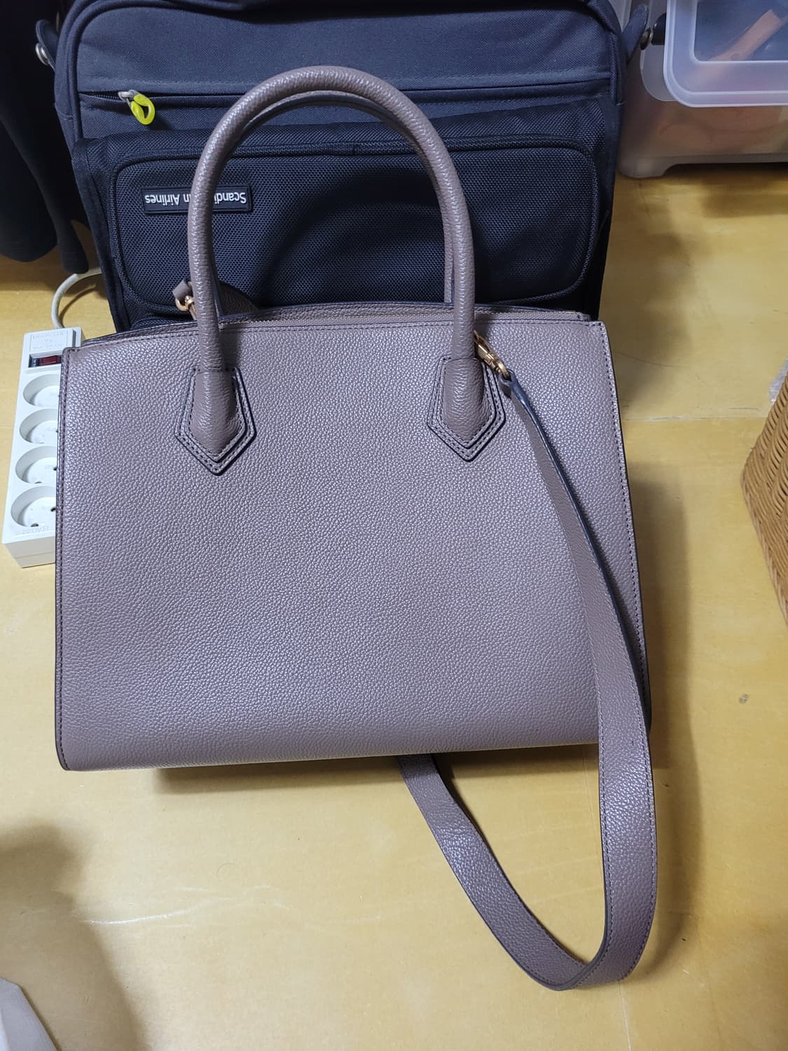 쿠론 토트백(정가 40만) COURONNE 숄더백 핸드백 상품이미지2