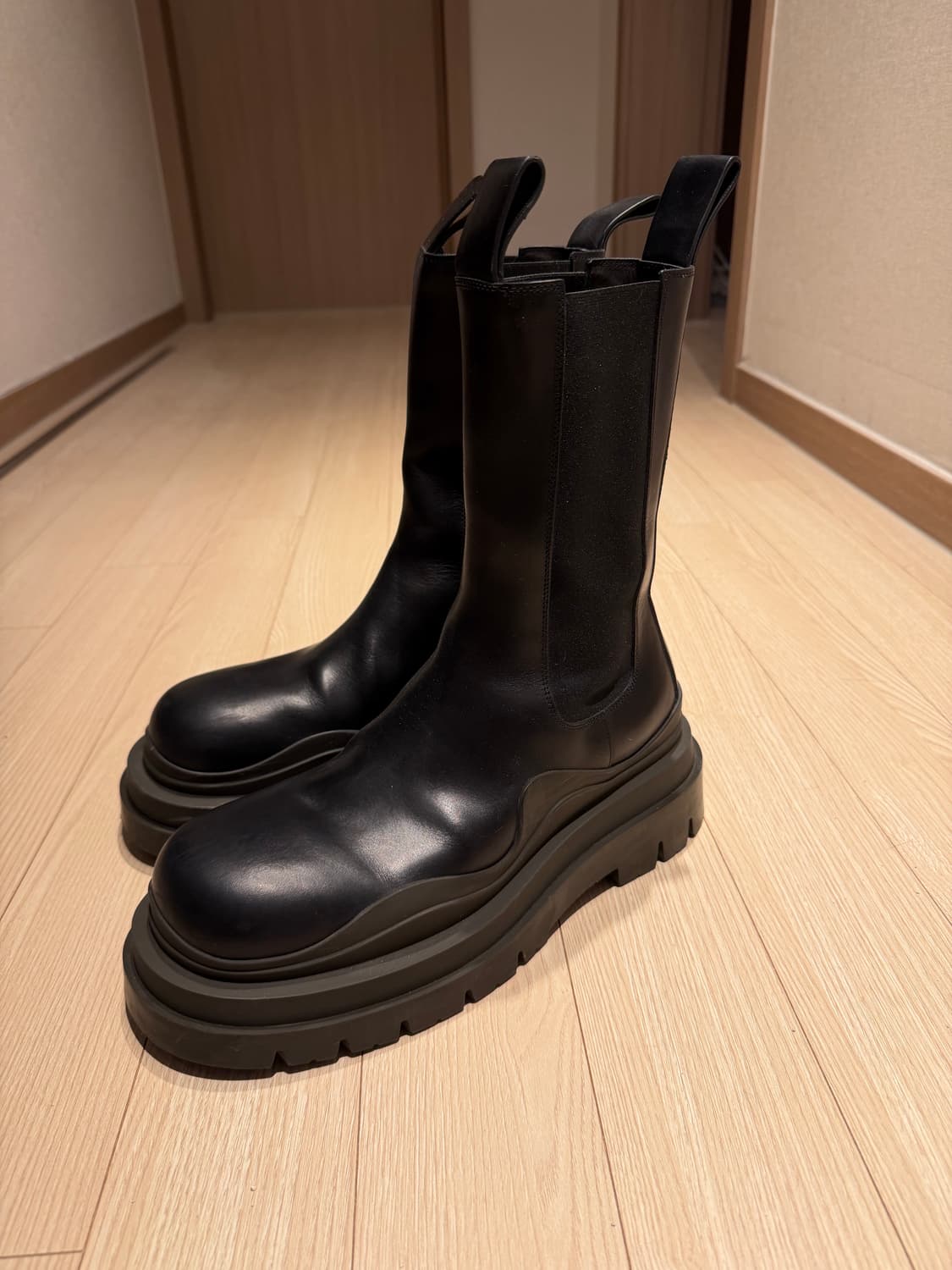 보테가베네타 타이어부츠 블랙캠핑 43 상품이미지3