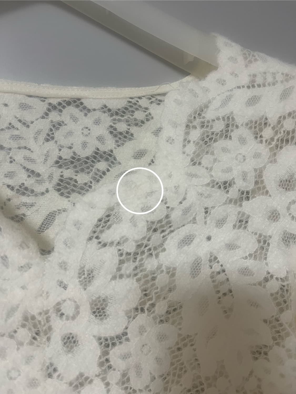 아이보리 레이스 퍼프 셔링 시스루 블라우스 상품이미지4