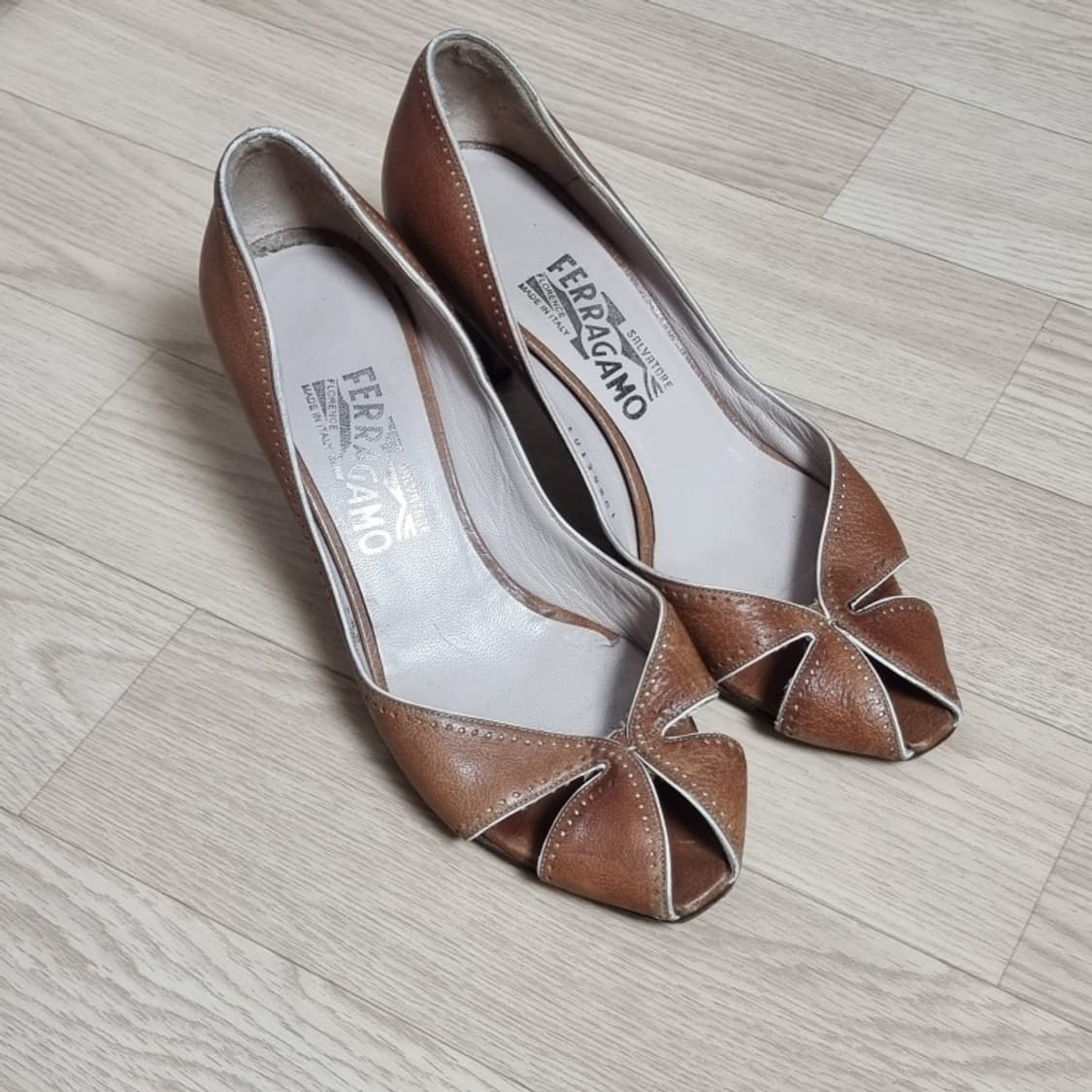 페라가모 슈즈 하이힐 구두 오픈토힐 (230mm/표기6) 상품이미지1