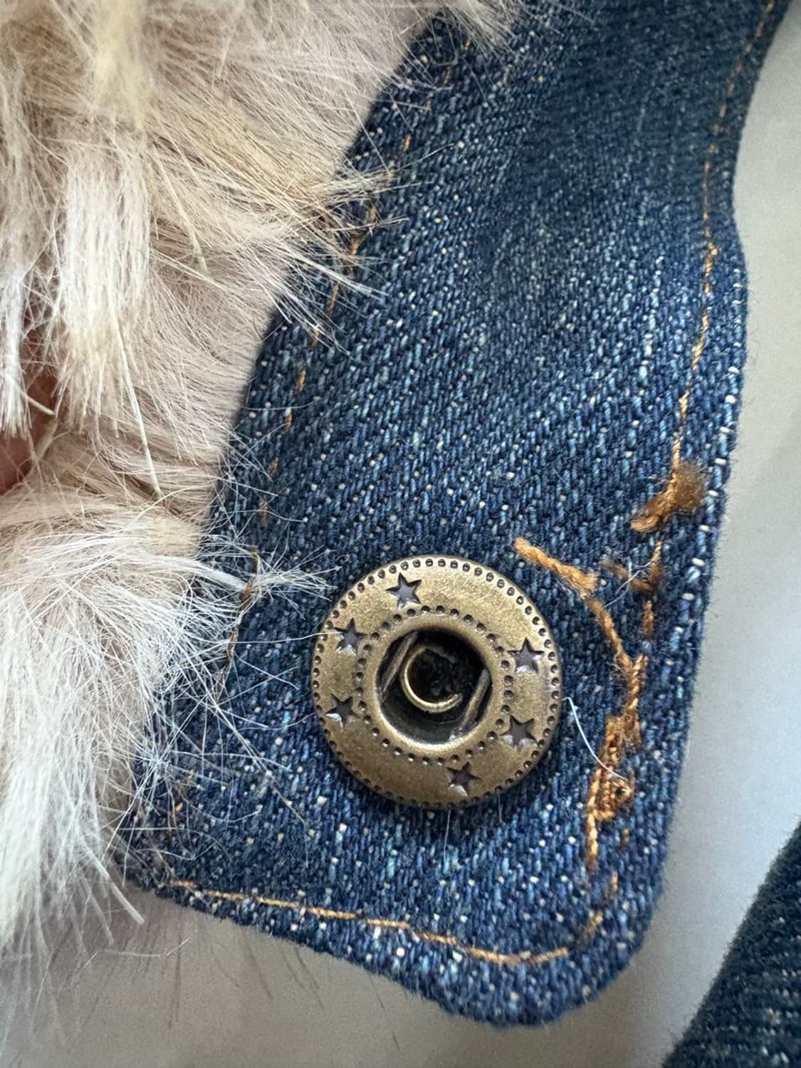 FAKE FUR ZIP UP HOODIE 투웨이 인조 모피 지퍼 후드티 상품이미지4