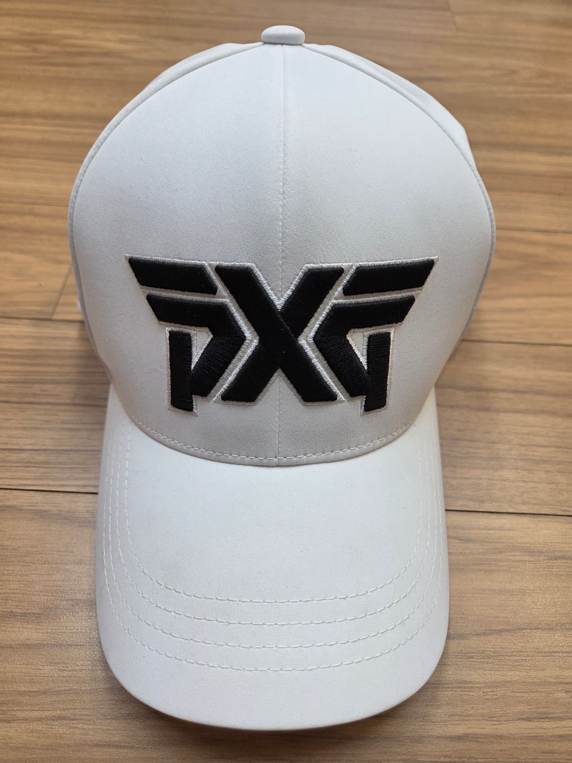 PXG 남성 골프 모자 판매합니다. 흰색 바탕에 검정색 PXG 로고가 포 상품이미지1