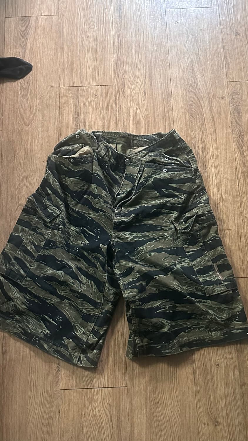 DEFGARMENTS 타이거 카모 카고 반바지 L 버뮤다 상품이미지1