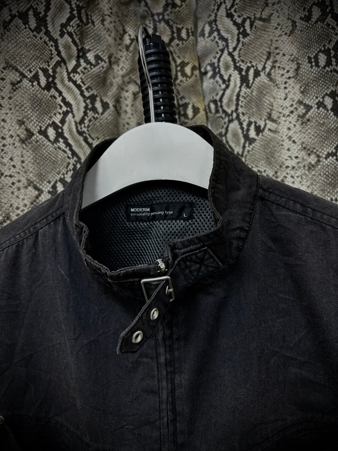 [Moderm Chic] NeckBuckle Studded Black J 상품이미지6