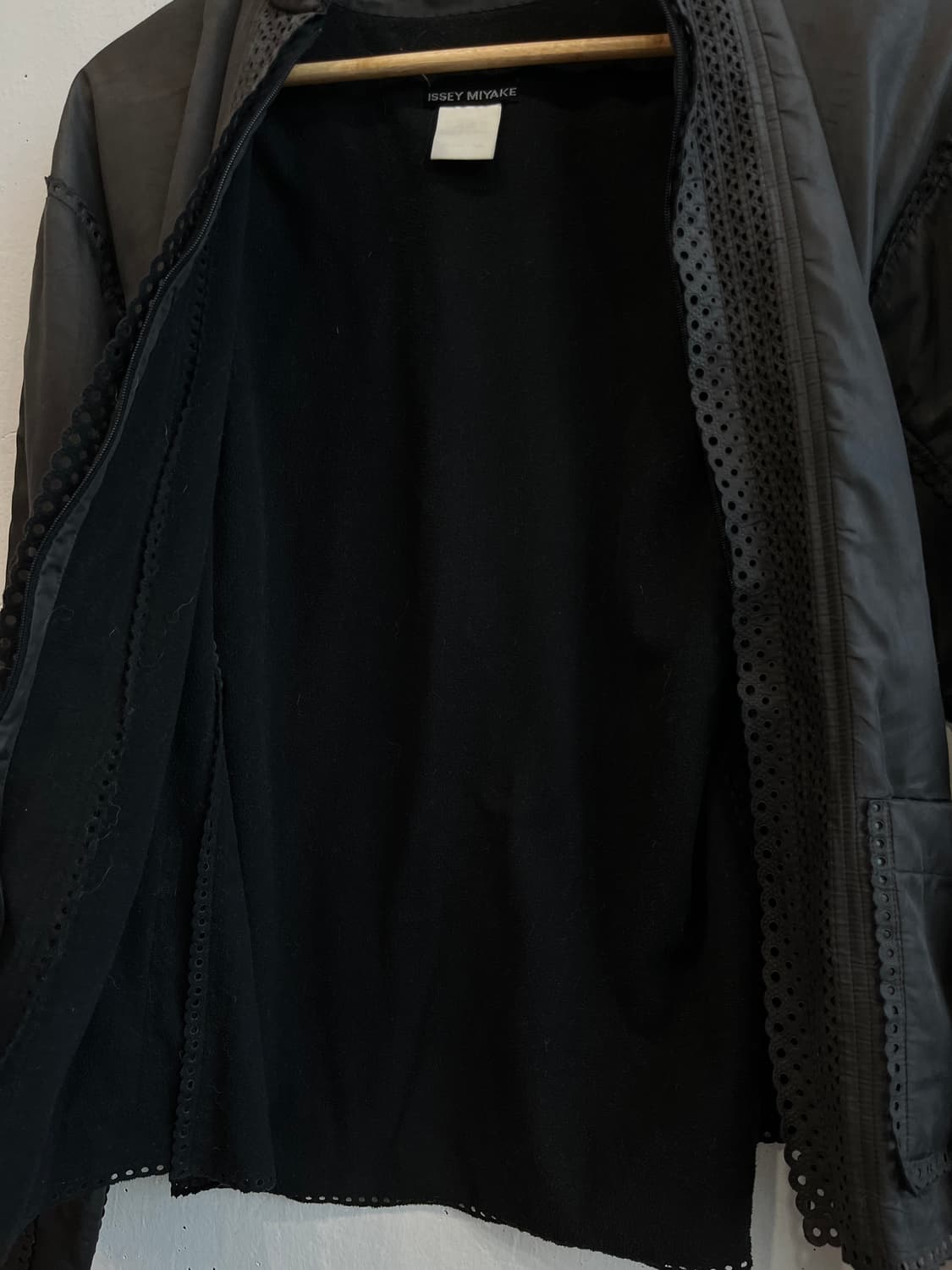 이세이미야케 폴리 레이저 컷 집업 자켓 상품이미지10