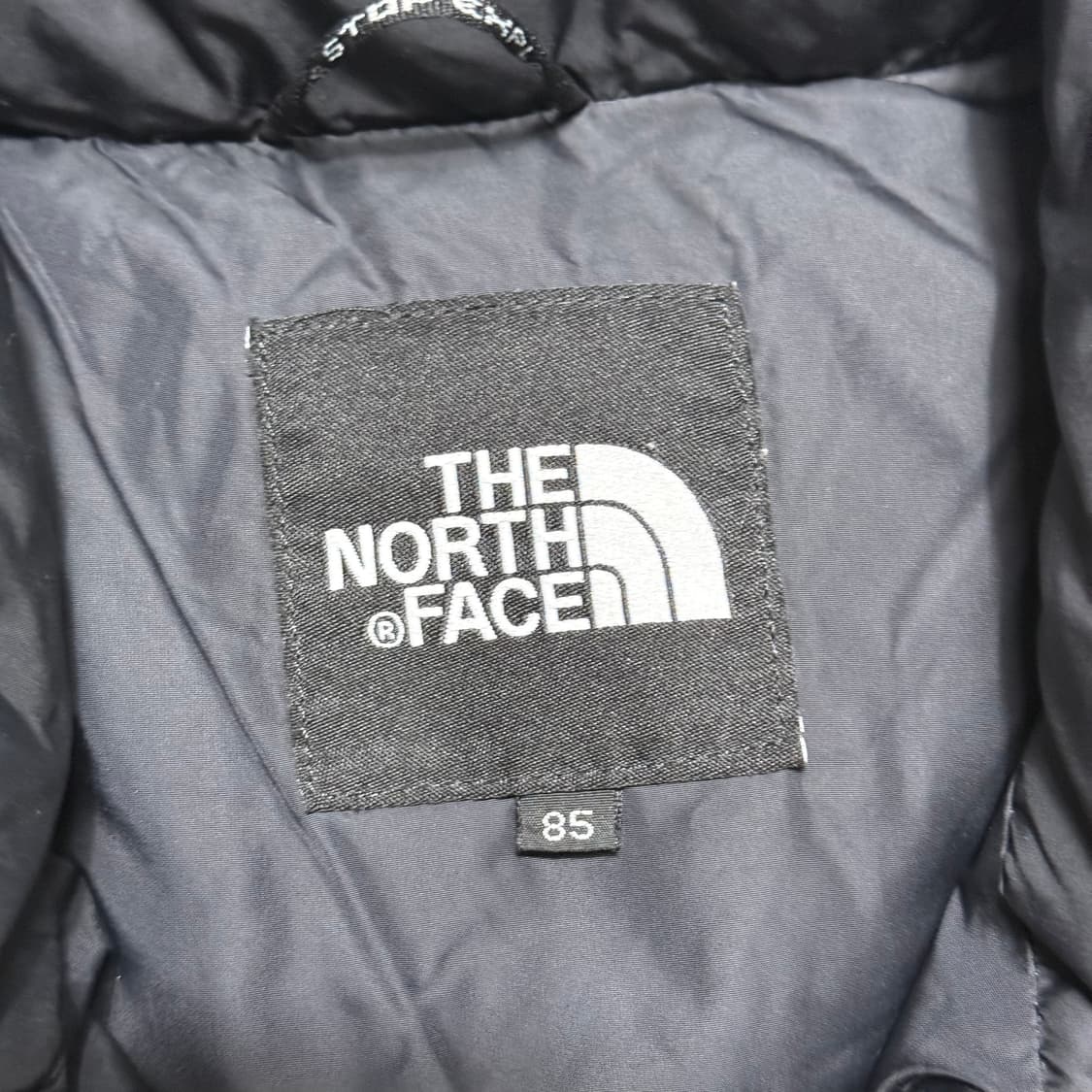 85 노스페이스 눕시 700 블랙 패딩 상품이미지4