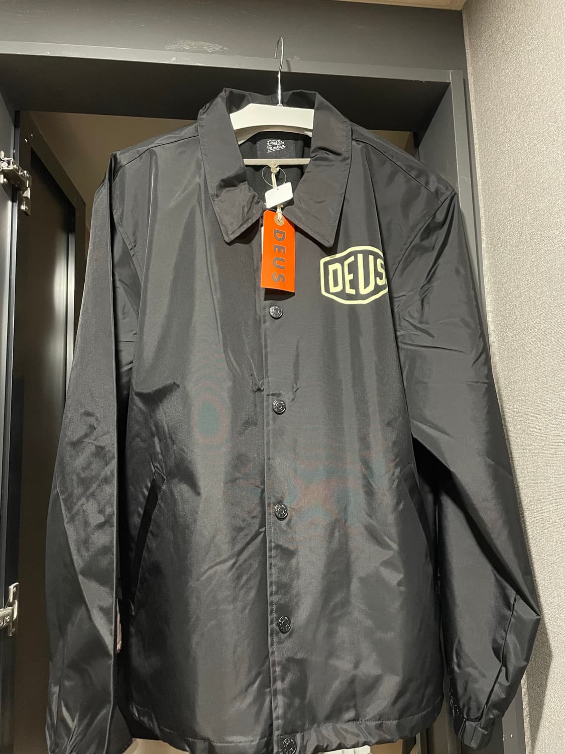 데우스 도쿄 코치 자켓 상품이미지1