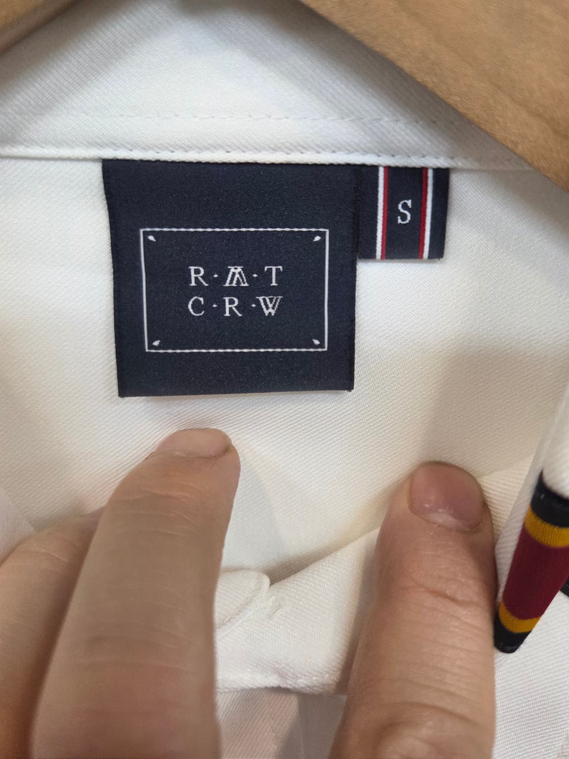 로맨틱크라운 스트라이프 커프스 셔츠긴팔 s 오버핏  상품이미지3