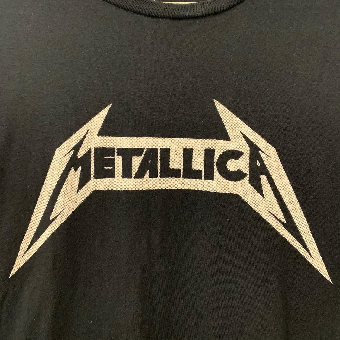 메탈리카 블랙 빅로고 하프 티셔츠 상품이미지2