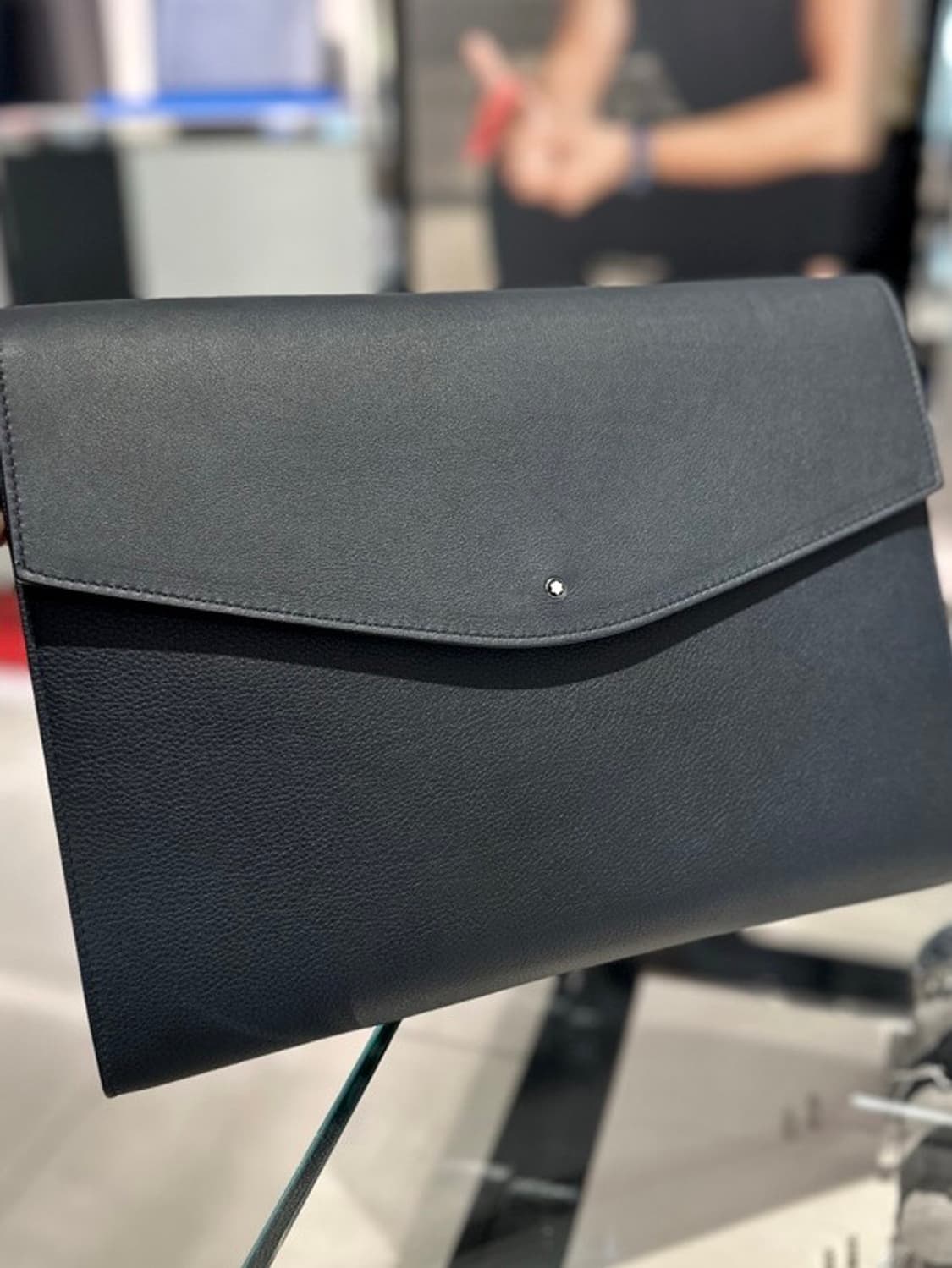 몽블랑 스푸마토 포트폴리오 플랩 클러치백 (123714)_네이비 상품이미지2