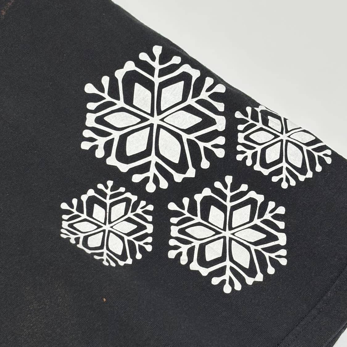 크로스 스티치 '스노우 몽키' 그래픽 티셔츠 상품이미지2