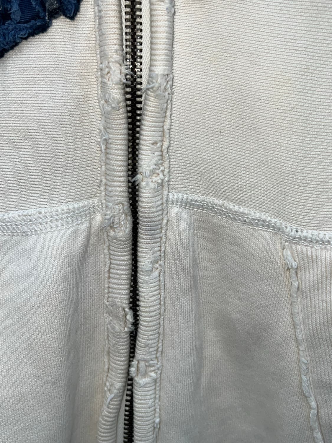 착샷O 아베크롬비 머슬핏 아이보리 후드 집업 상품이미지4