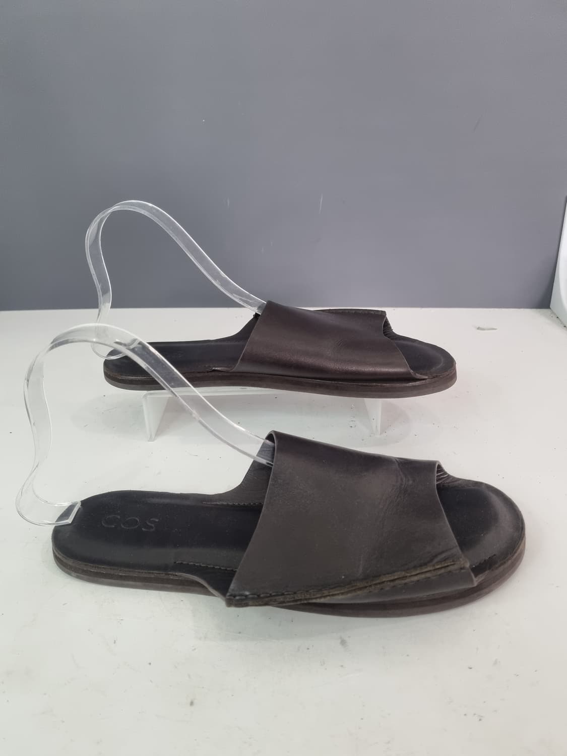 Cos 42 레서 슬리퍼 상품이미지1