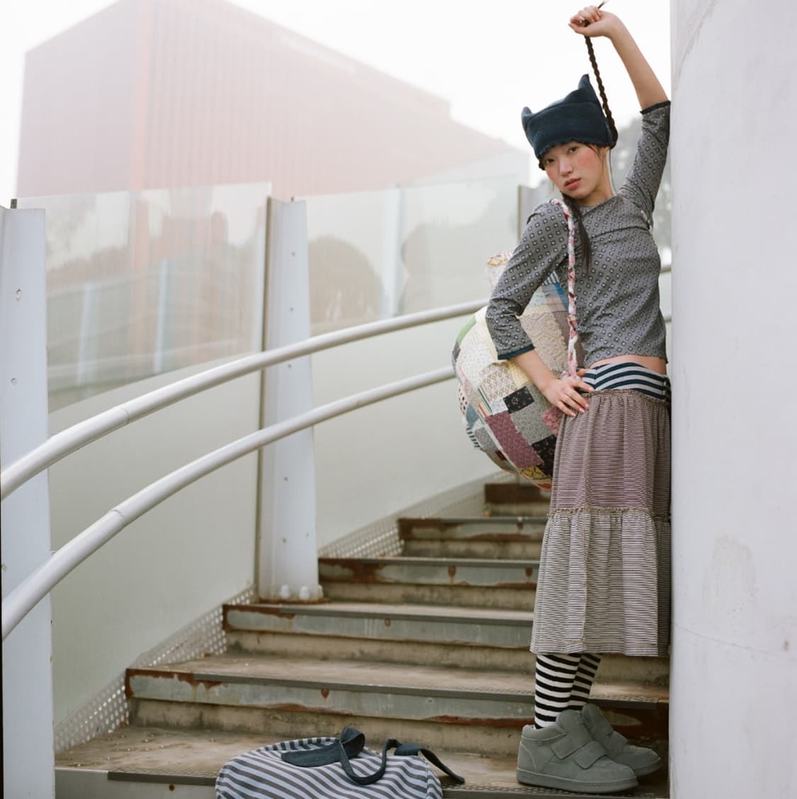 [2] 코이세이오 컬러드 스트라이프 미디 스커트 그레이베이지 상품이미지7