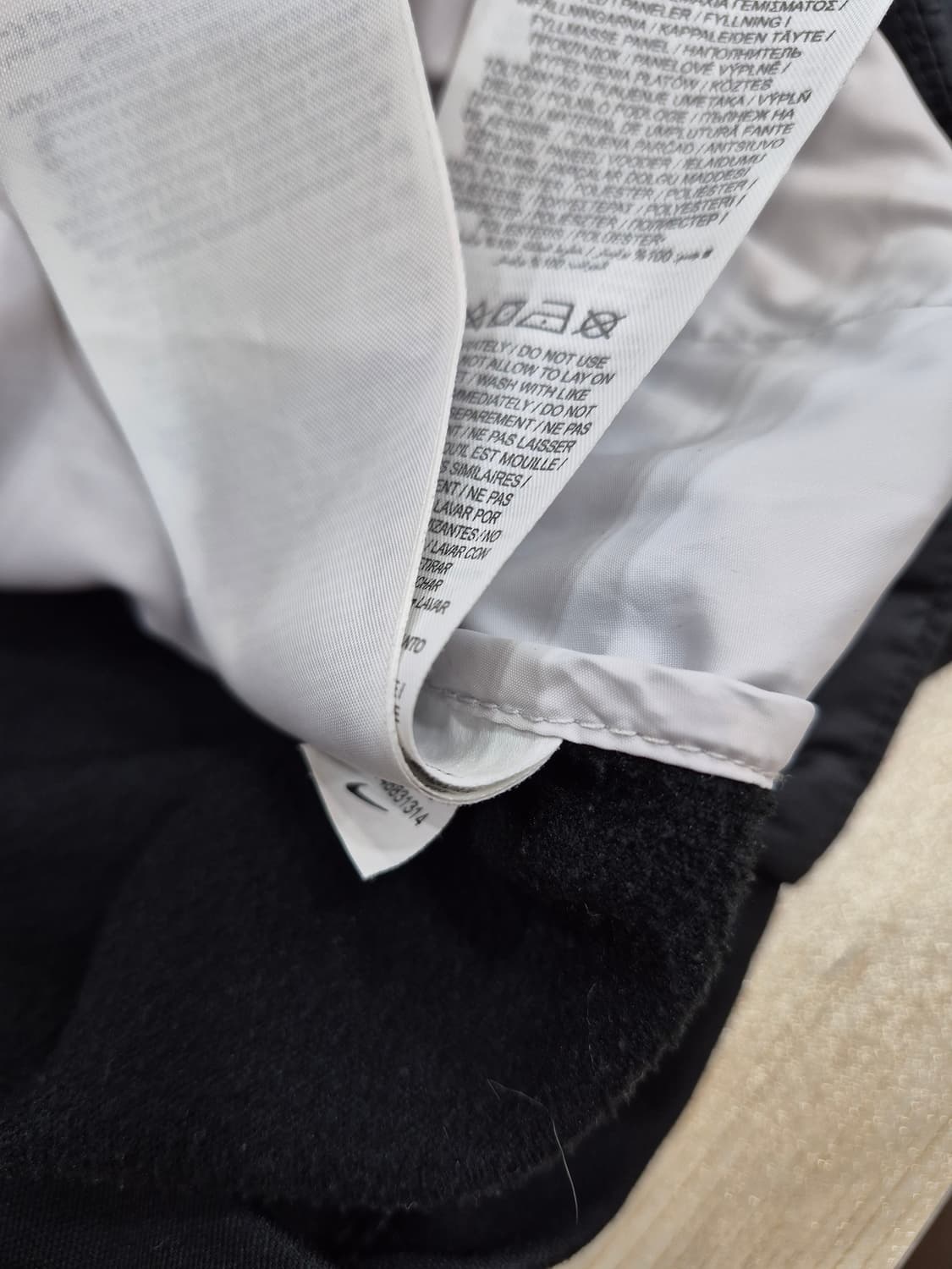 여성나이키 에어로레이어 베스트 상품이미지3