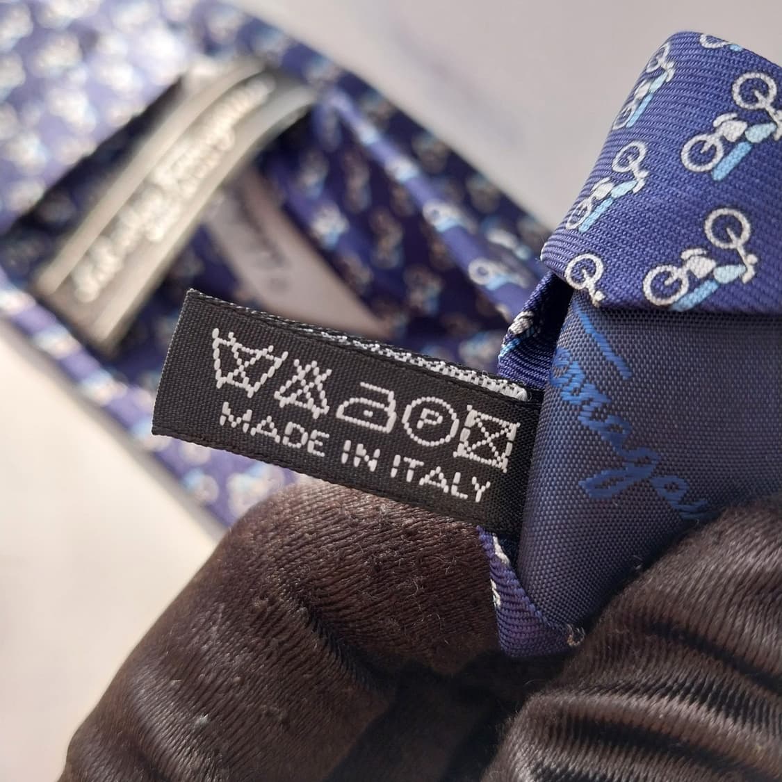 페라가모 실크 네이비 바이크 패턴 넥타이 8cm B등급 k1666 상품이미지10