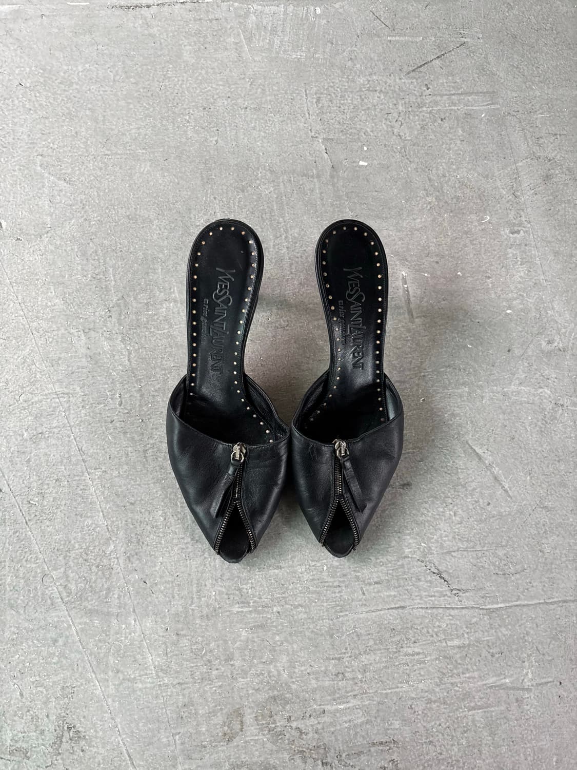  ysl 생로랑 지퍼 토 힐 상품이미지1