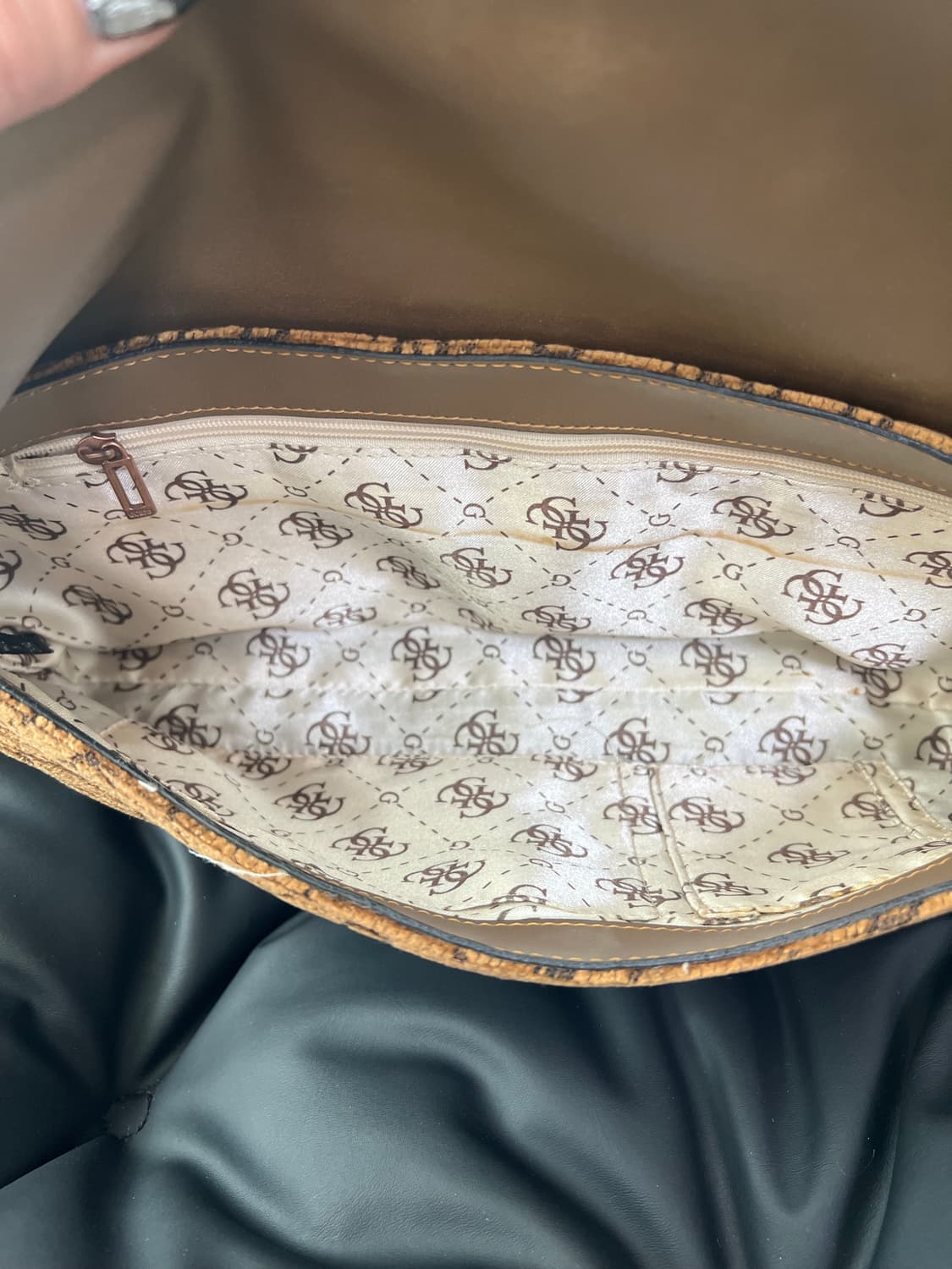 게스 Y2K 바게트백 상품이미지8