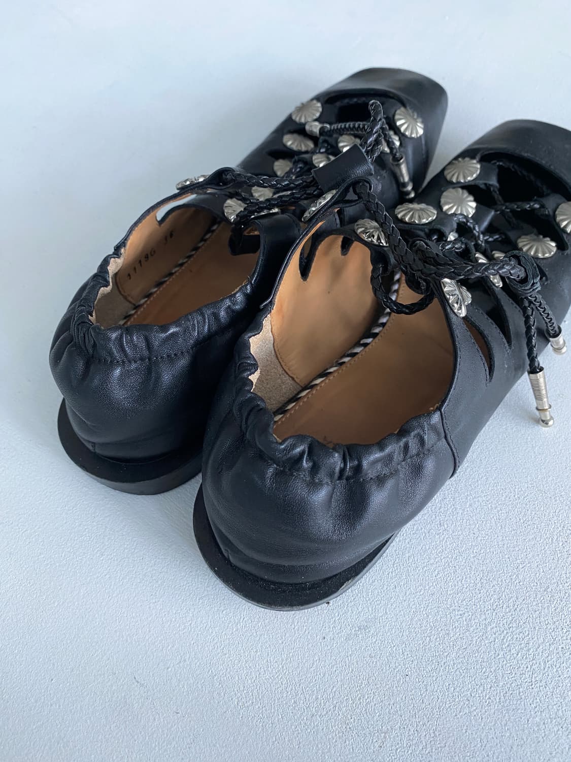 [Toga pulla] 레이스 업 스퀘어 투 펌프스 상품이미지4