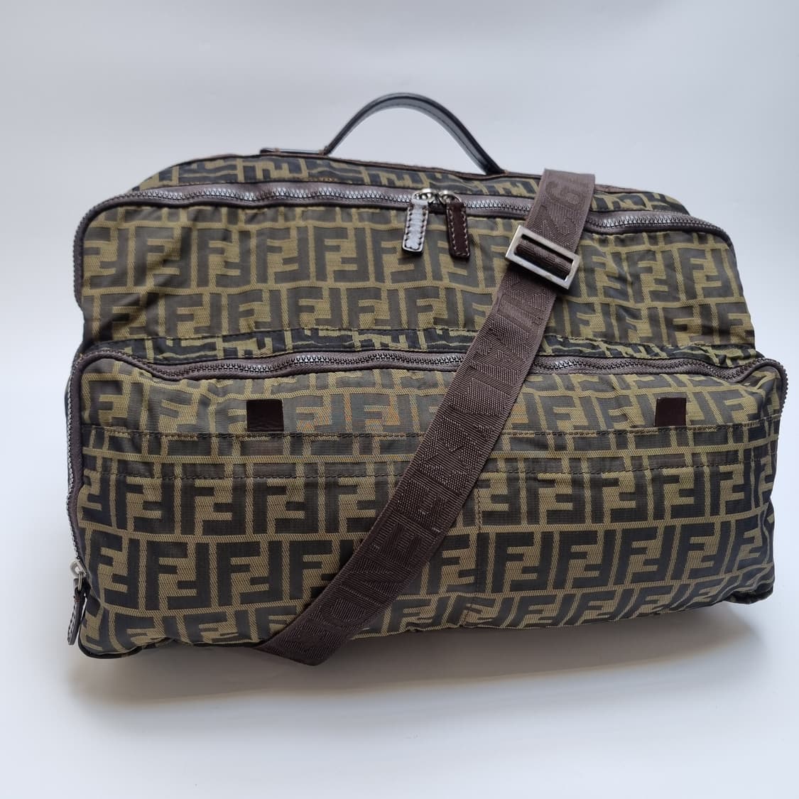 펜디 주카 2WAY 보스턴백 남여공용 (상급, 골프백, 여행가방) 상품이미지3