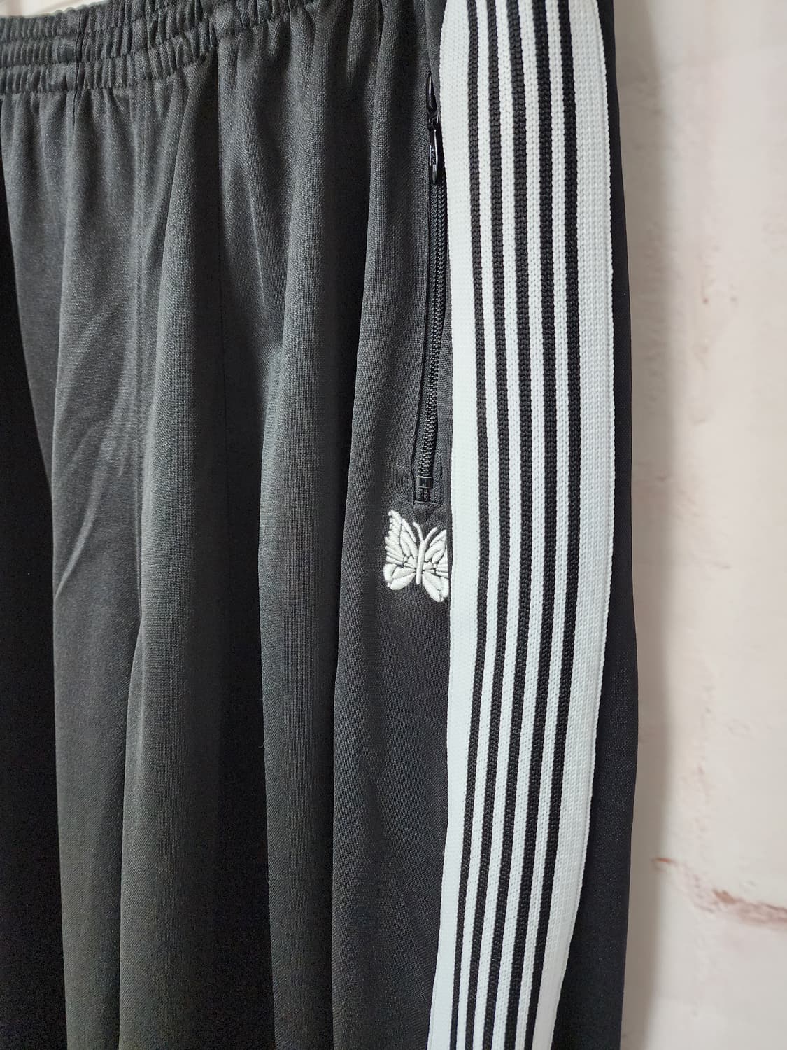 니들스 블랙 트랙 팬츠 상품이미지2