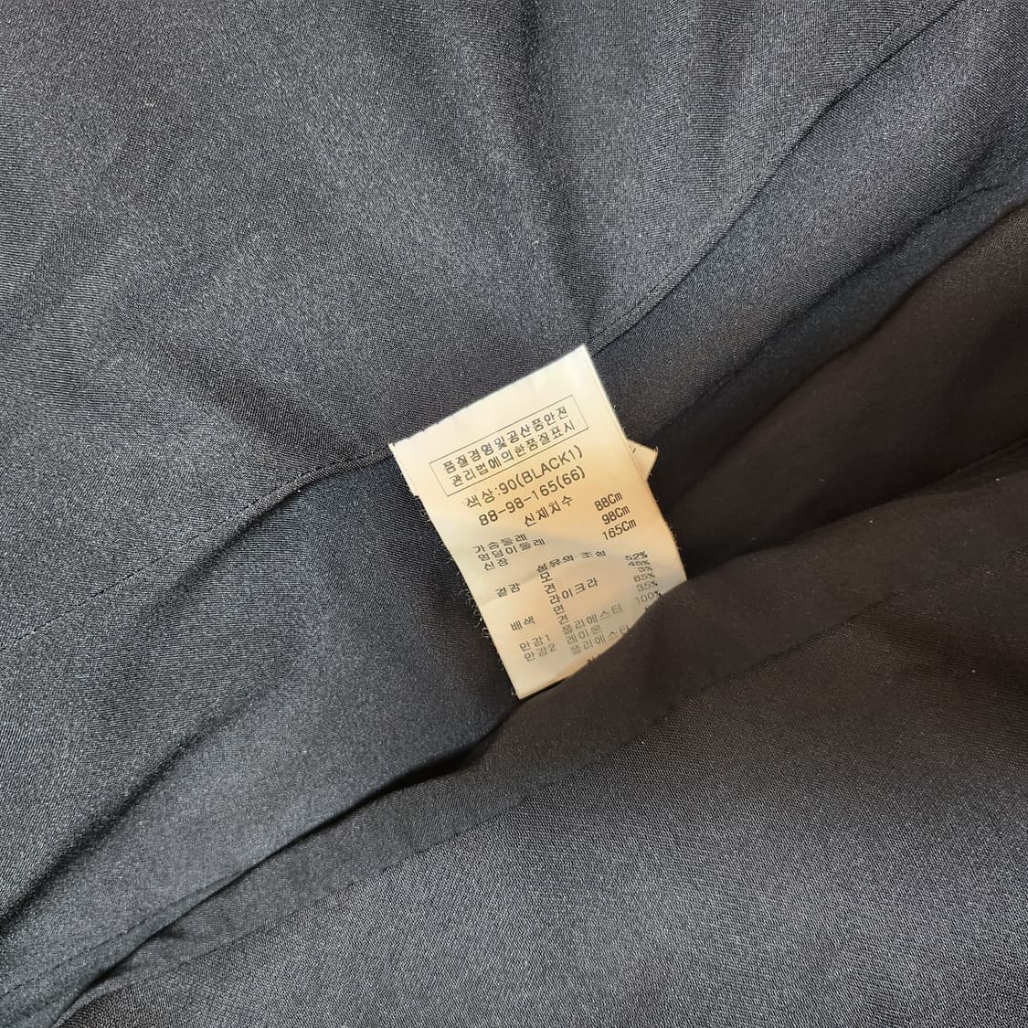 O'2nd 블랙 새틴 자켓●표기사이즈 2(66)->실측사이즈 55 상품이미지4