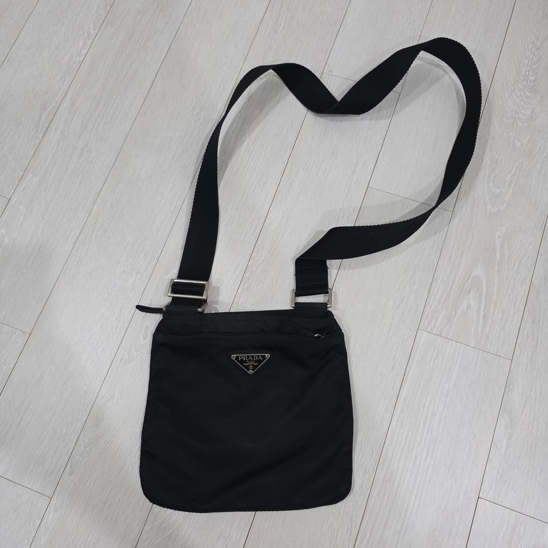 프라다 테수토 나일론 플랫 미니 크로스백 숄더백 상품이미지2