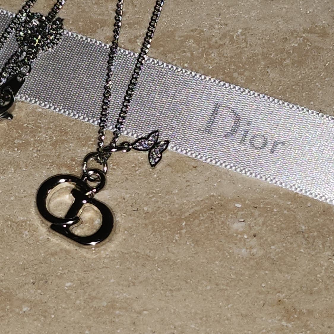 디올 정품 빈티지 업사이클링 목걸이 버터플라이 상품이미지2