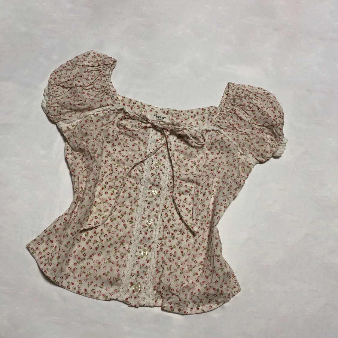 잔꽃무늬 레이스 리본 블라우스 상품이미지2