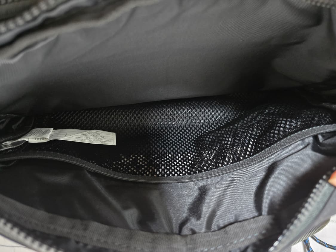 아더에러 x 이스트팩 크로스백 상품이미지4