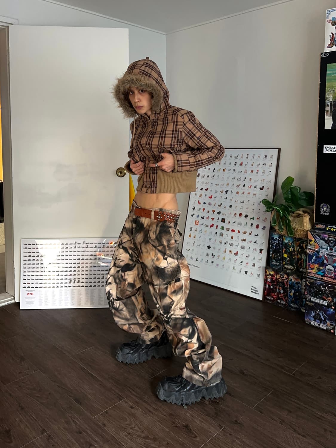 "Broken Glasses Pieces" 스프레이 카고 팬츠 상품이미지2