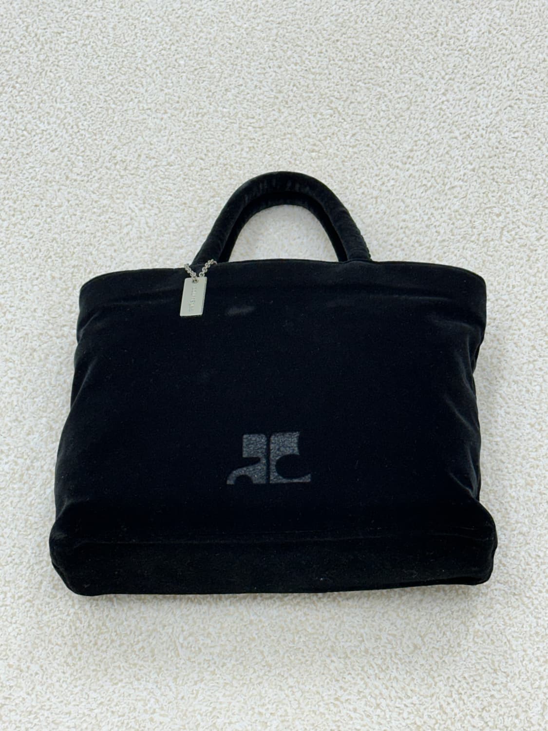 꾸레쥬 벨벳 토트백 상품이미지3