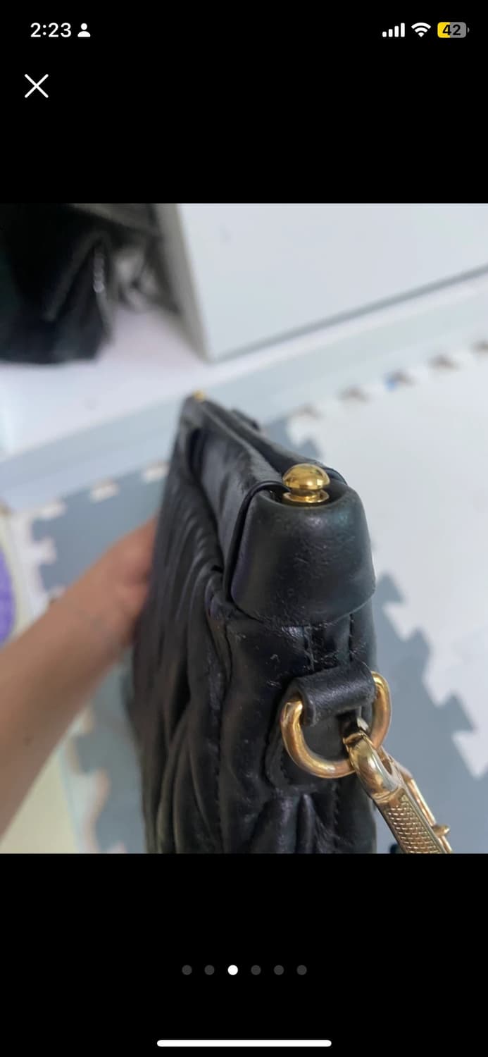 미우미우 마테라쎄 블랙 숄더백 상품이미지2